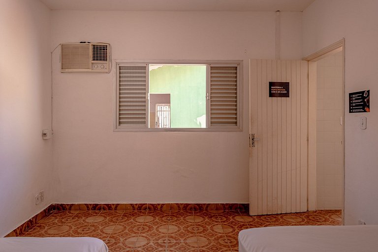 Casa com piscina em São Sebastião próxima a praia e espaços