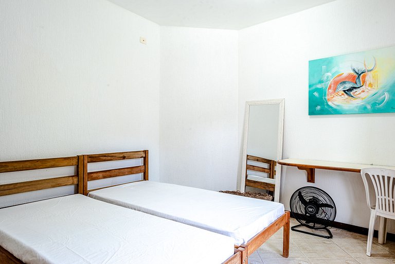 Aconchegante casa com piscina