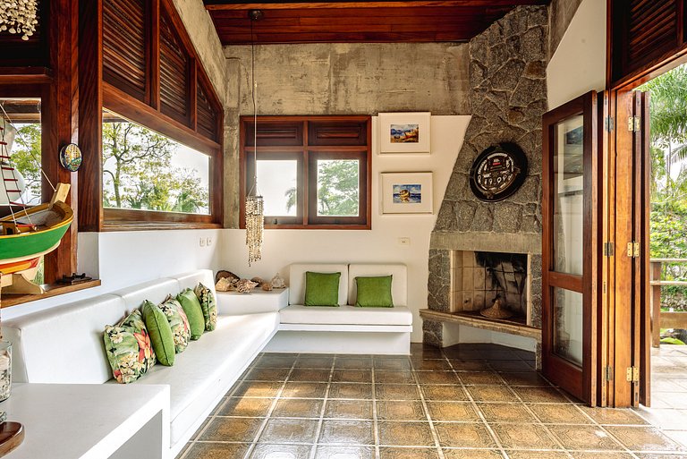 Casa sofisticada com sauna e piscina em Ubatuba