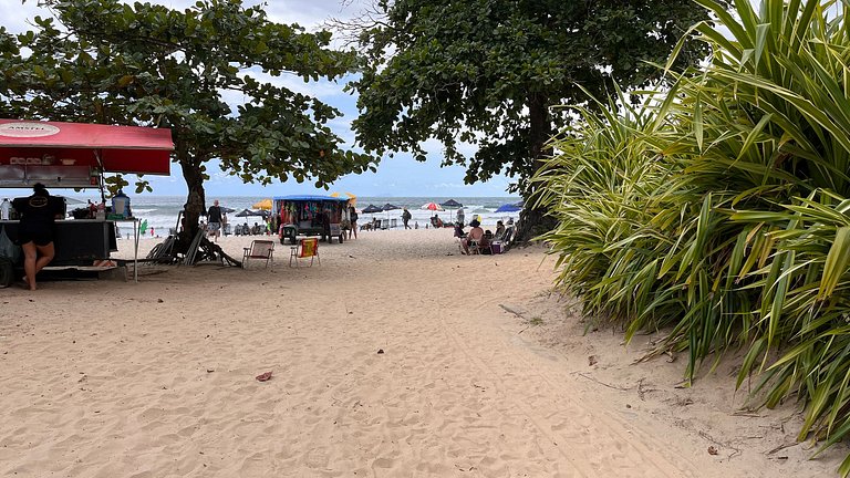 Refúgio a poucos passos da Praia de Guaecá