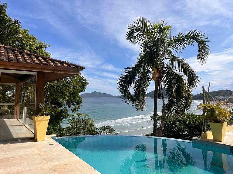 Casa com Piscina de Borda Infinita e Vista para o Mar l Ubat