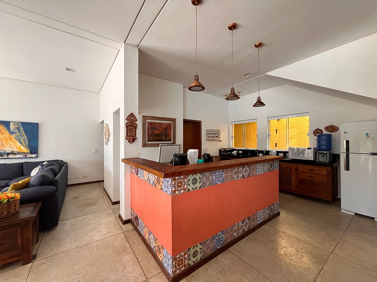 Casa com Piscina de Borda Infinita e Vista para o Mar l Ubat