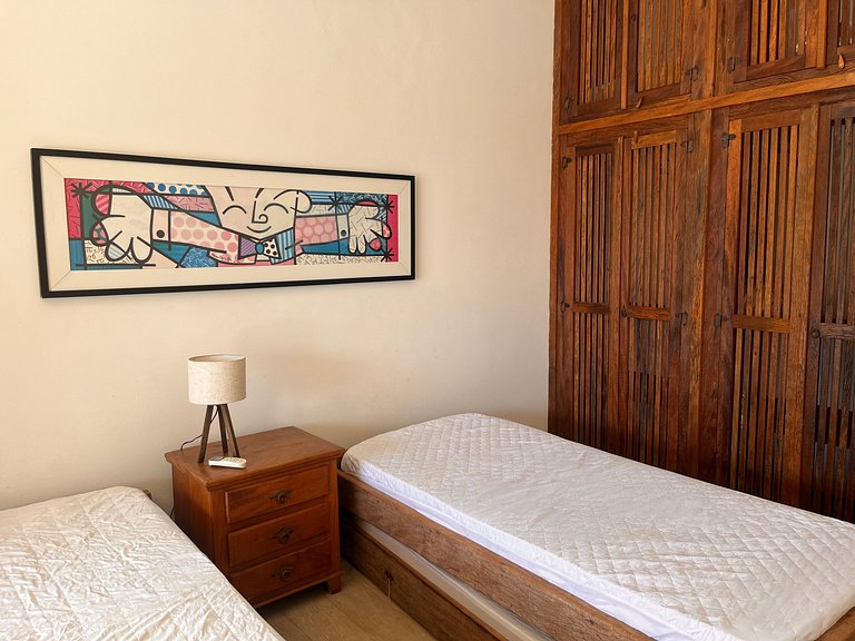 Casa com Piscina de Borda Infinita e Vista para o Mar l Ubat