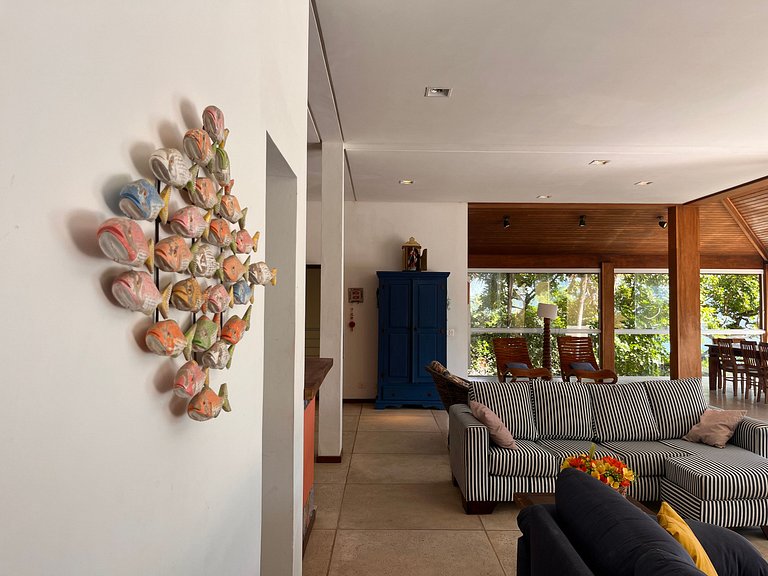 Casa com Piscina de Borda Infinita e Vista para o Mar l Ubat