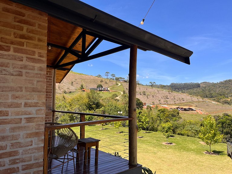 Chalé aconchegante em Santo Antônio do Pinhal - 03