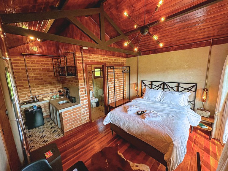 Chalé aconchegante em Santo Antônio do Pinhal - 03