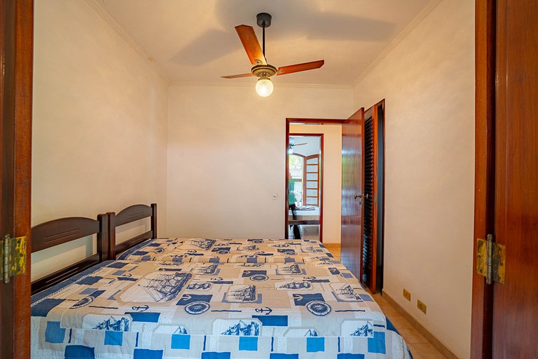 Casa com piscina para relaxar a 3 minutos da praia