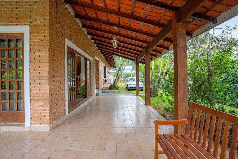 Casa confortável a 5 minutos da Praia das Cigarras